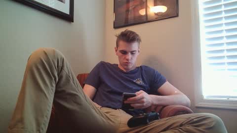 Snapshot of finnabun33 chatting on February 20, 6:19 pm Jake I am Bicurious online show from February 20, 6:19 pm