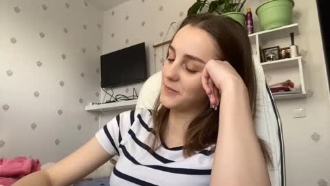 Keite wanna play  Meow online show from December 15, 10:08 am