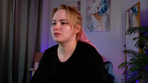 Snapshot of fionaxrider chatting on March 5, 11:01 pm Fiona online show from March 5, 11:01 pm