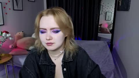 Snapshot of fionaxrider chatting on March 18, 10:02 pm Fiona online show from March 18, 10:02 pm