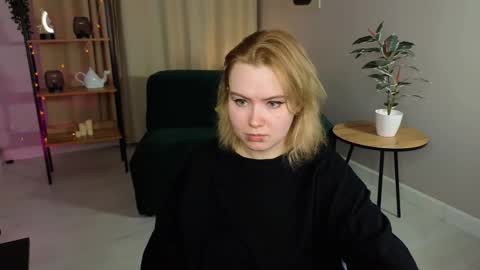 Snapshot of fionaxrider chatting on March 26, 10:04 pm Fiona online show from March 26, 10:04 pm