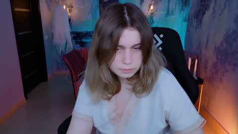 fiora online show from December 5, 10:01 am