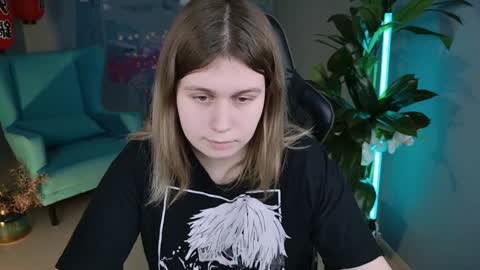 fiora online show from December 12, 1:49 pm