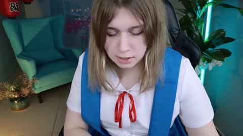 fiora online show from December 12, 4:53 pm