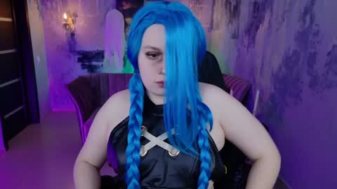 fiora online show from December 22, 8:16 am