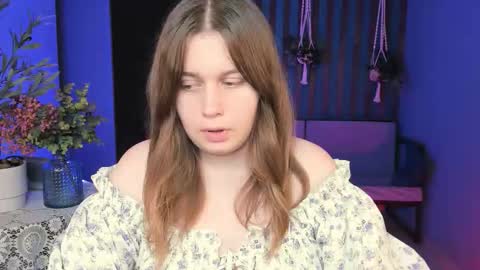 fiora online show from September 20, 9:54 am