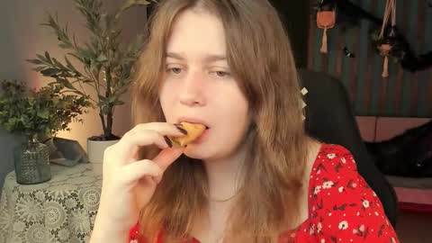 fiora online show from October 26, 5:13 am