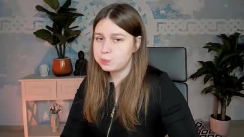 fiora online show from November 23, 5:18 am