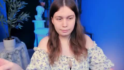 fiora online show from March 20, 7:02 am