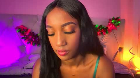 Fiorela Lenin  online show from December 22, 7:00 pm