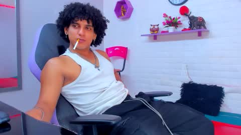 Snapshot of fire_boy69 chatting on September 27, 8:25 pm fire_boy69 online show from September 27, 8:25 pm