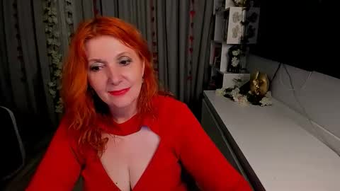 Snapshot of fire_foxone chatting on October 5, 6:39 pm FireFox online show from October 5, 6:39 pm