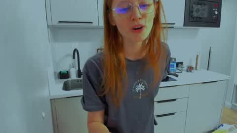 Snapshot of fire_luna chatting on April 13, 8:03 pm fire_luna online show from April 13, 8:03 pm
