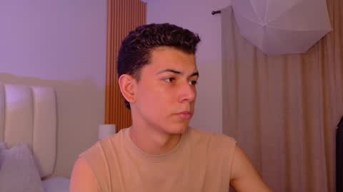 Nicolas online show from March 23, 8:02 pm