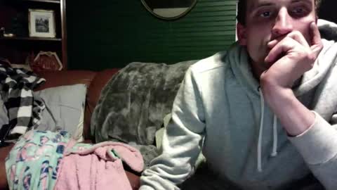 Snapshot of firsttime_freak chatting on December 17, 4:18 am FirstTimeFeak online show from December 17, 4:18 am