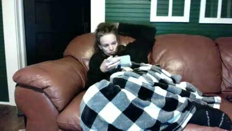 Snapshot of firsttime_freak chatting on December 20, 12:18 am FirstTimeFeak online show from December 20, 12:18 am