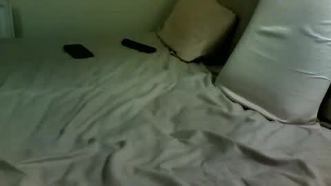 Snapshot of fitbut chatting on February 5, 9:19 pm Fitbut online show from February 5, 9:19 pm