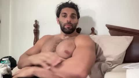 fitcurvyman4fun_69 online show from April 5, 10:07 pm