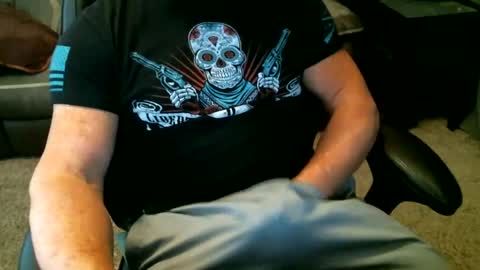 Snapshot of fitguy40 chatting on January 8, 9:44 pm fitguy40 online show from January 8, 9:44 pm