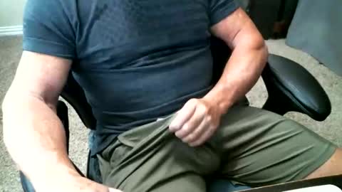 fitguy40 online show from November 6, 7:48 pm