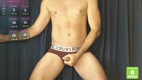 fitguy_84 online show from March 28, 11:04 pm