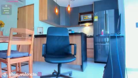 Elias Valencia online show from February 7, 5:05 pm