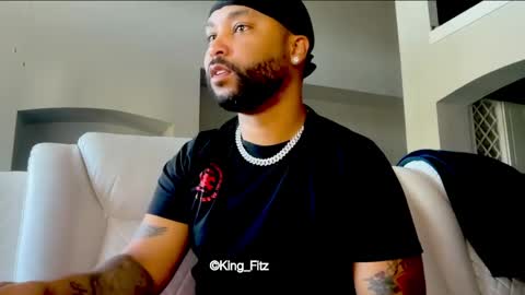 King E  online show from April 25, 2:25 pm