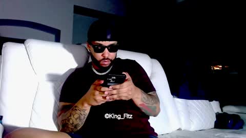 King E  online show from April 28, 1:15 am