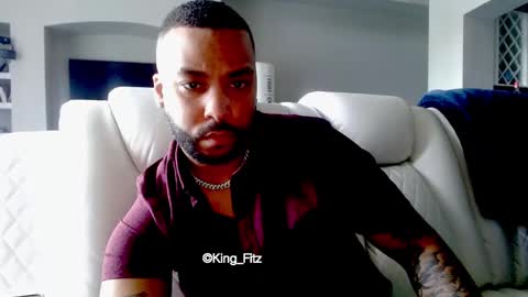 King E  online show from April 28, 5:29 pm