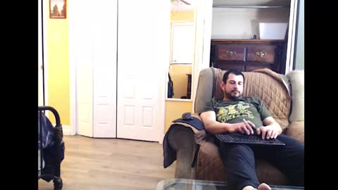 Snapshot of fitzgeraldo88 chatting on February 15, 4:53 am The Salty Mainlander online show from February 15, 4:53 am