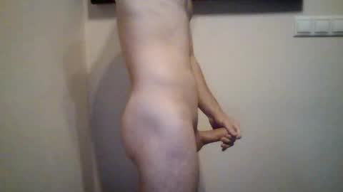 Snapshot of fixmeplease chatting on February 13, 9:27 am Fixmeplease online show from February 13, 9:27 am