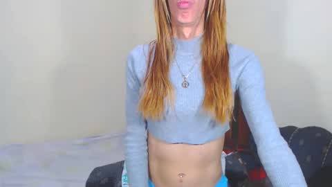 Snapshot of flacats23cm chatting on January 9, 7:50 pm flats23cm online show from January 9, 7:50 pm