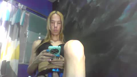 Snapshot of flacats23cm chatting on September 20, 6:31 pm flats23cm online show from September 20, 6:31 pm
