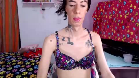Snapshot of flacats23cm chatting on May 29, 7:56 pm flats23cm online show from May 29, 7:56 pm