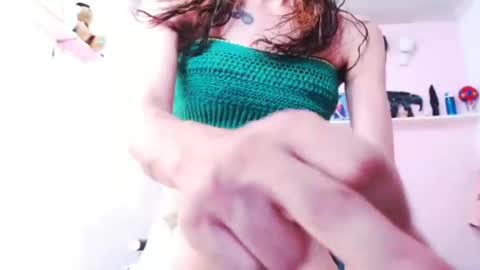 Snapshot of flacats23cm chatting on July 18, 9:18 pm flats23cm online show from July 18, 9:18 pm
