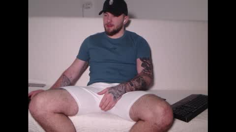 Snapshot of flamefury18 chatting on March 1, 8:49 am Flamefury18 online show from March 1, 8:49 am