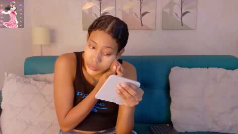 Snapshot of flavia_cruz chatting on March 17, 12:19 pm Flavia online show from March 17, 12:19 pm