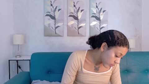 Snapshot of flavia_cruz chatting on March 22, 12:30 pm Flavia online show from March 22, 12:30 pm