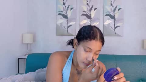 Snapshot of flavia_cruz chatting on March 24, 12:21 pm Flavia online show from March 24, 12:21 pm