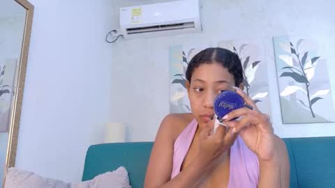 Snapshot of flavia_cruz chatting on March 27, 12:16 pm Flavia online show from March 27, 12:16 pm