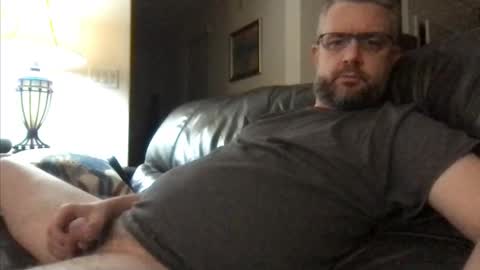 Snapshot of fleas1 chatting on March 19, 5:44 am fleas1 online show from March 19, 5:44 am