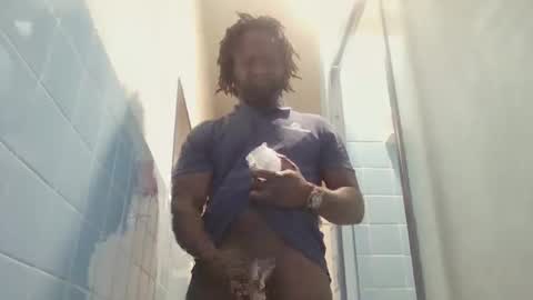 Snapshot of flex331586 chatting on December 31, 9:39 pm loverboi online show from December 31, 9:39 pm