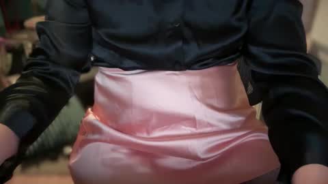 Snapshot of flickyerswitch chatting on February 17, 5:26 am Monty online show from February 17, 5:26 am