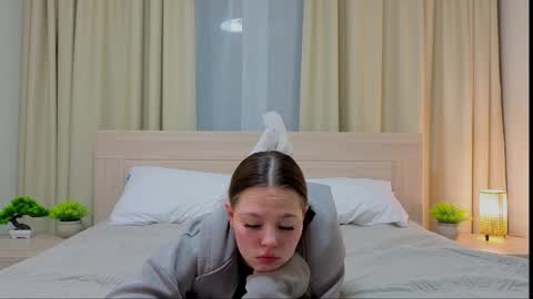 Alorena online show from February 7, 4:22 pm