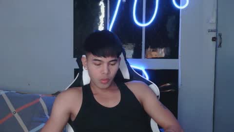 Snapshot of flirtfactorx chatting on December 1, 7:52 pm flirtfactorx online show from December 1, 7:52 pm