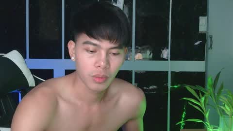 Snapshot of flirtfactorx chatting on December 5, 9:00 pm flirtfactorx online show from December 5, 9:00 pm