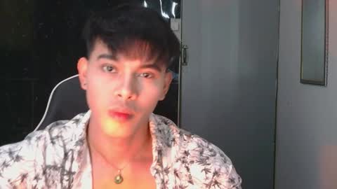 Snapshot of flirtfactorx chatting on January 19, 10:19 am flirtfactorx online show from January 19, 10:19 am