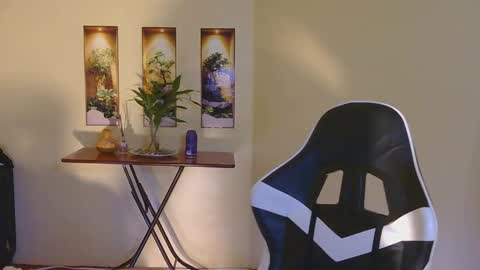 Snapshot of flirtfactorx chatting on February 8, 12:41 pm flirtfactorx online show from February 8, 12:41 pm