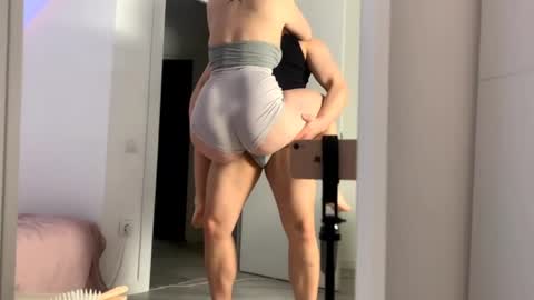 Snapshot of flirttwins chatting on March 26, 6:13 pm Dasha and Vitalii online show from March 26, 6:13 pm