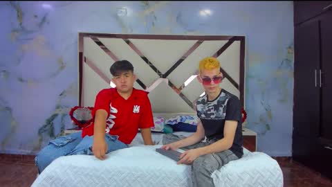 Snapshot of flirty_boys_ chatting on September 27, 6:18 am DANIEL AND LUNAY online show from September 27, 6:18 am